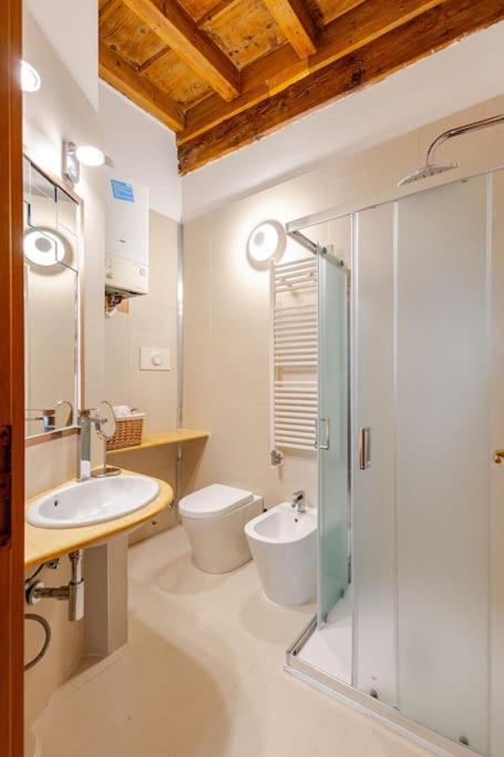 Urban House - Charming Navigli Center Apartment *